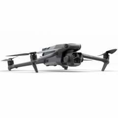 Квадрокоптер DJI Mavic 3 Pro Fly More Combo (DJI RC)